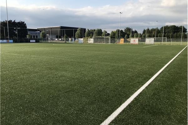 Aanleg kunstgras voetbalveld - Sportinfrabouw NV